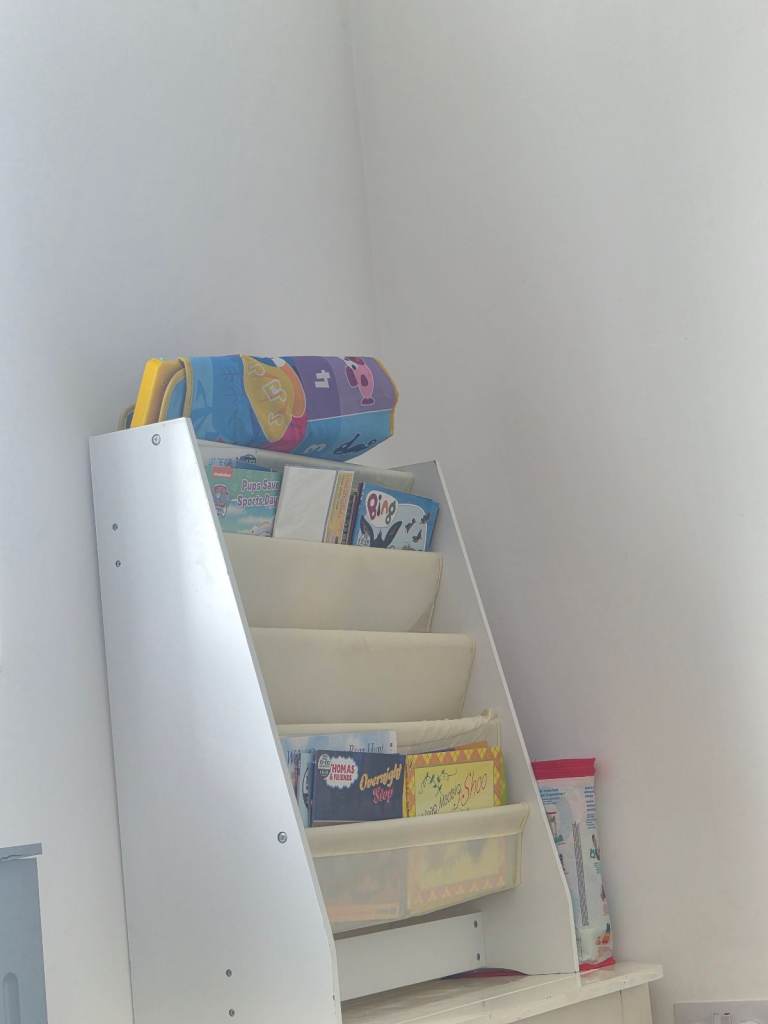 Bookshelf 