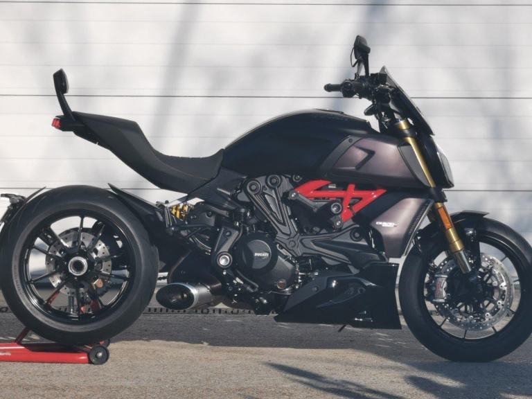 Ducati Diavel 1260S - Truely immaculate condition throughout - 7196 miles !!