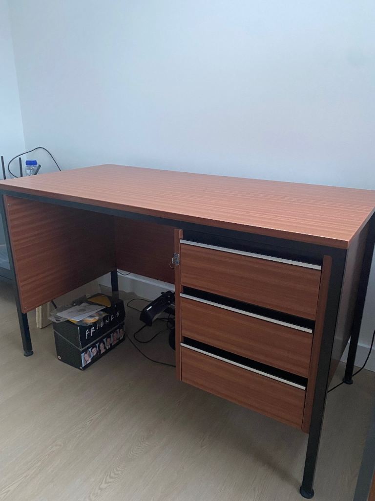 Good Condition vintage mid century retro Desk with Drawers – Brown Wood Finish