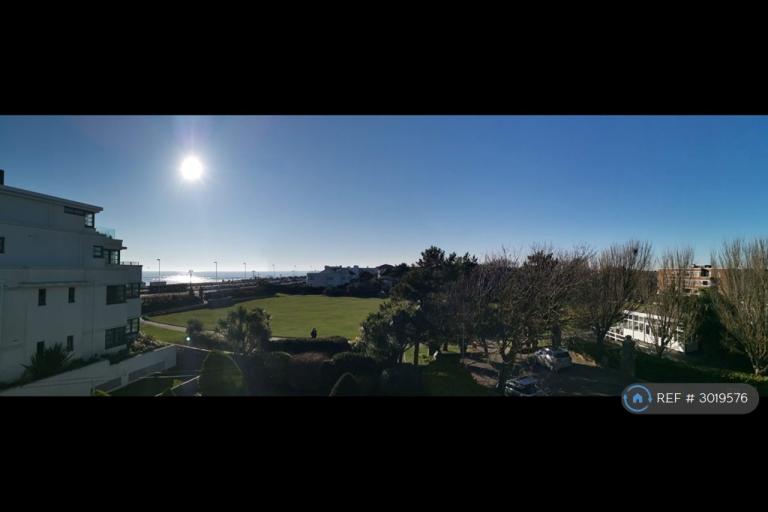 2 bedroom flat in Hastings Court, Worthing, BN11 (2 bed) (#3019576)