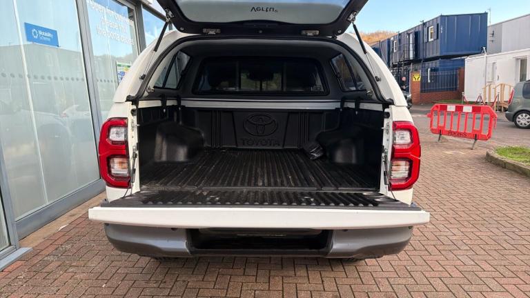 2025 Toyota Hilux Diesel Invincible X D/Cab Pick Up 2.8 Hybrid 48V Auto Double Cab Pick-up Diesel...