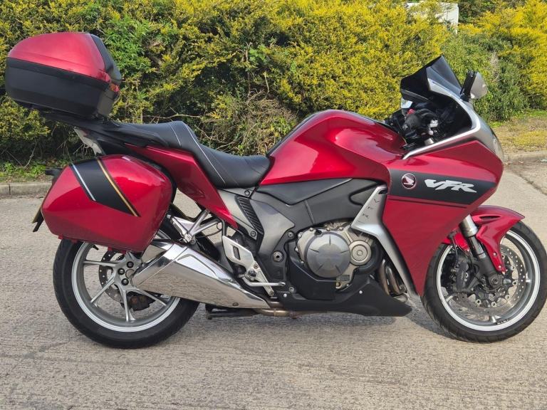 2015 64 HONDA VFR1200F FULL LUGGAGE VFR 1200 SPORTS TOURER CLEAN RED V4