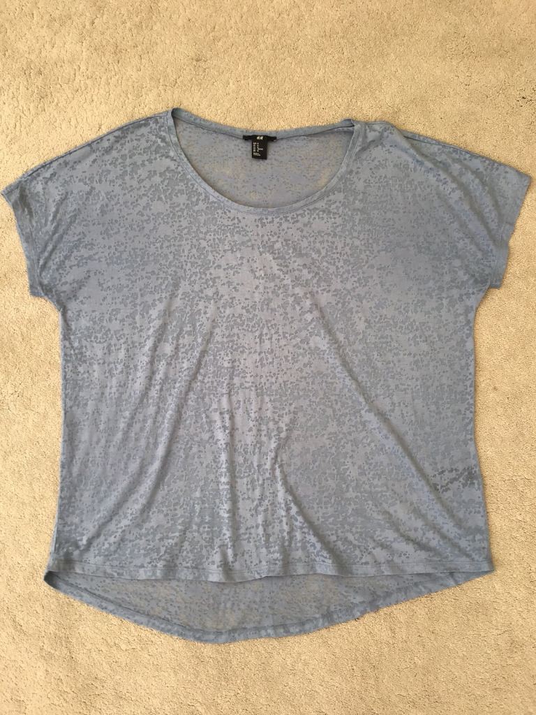 ‘H&M’ Ladies Blue Burn-Out Oversized Tee, Size Medium (UK 12-16)