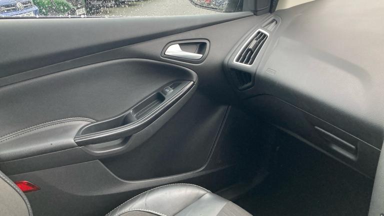 2016 Ford Focus 1.0 EcoBoost 125 Titanium X 5dr Petrol Hatchback Hatchback Petrol Manual