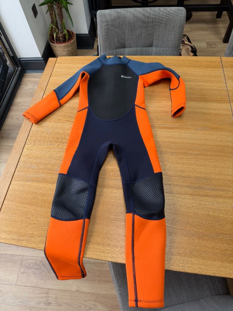 Mountain Warehouse Wetsuit Age 7-8