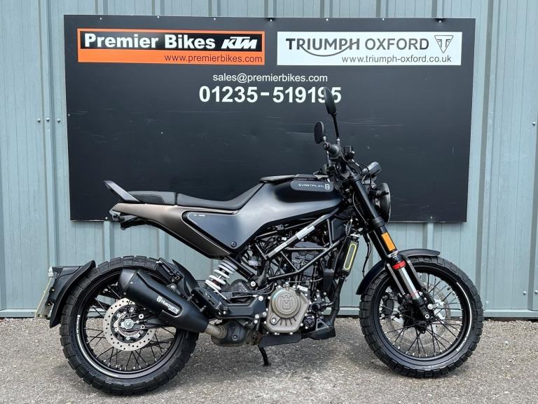 Stunning One Owner 2023/73 Husqvarna Svartpilen 125 Motorcycle 