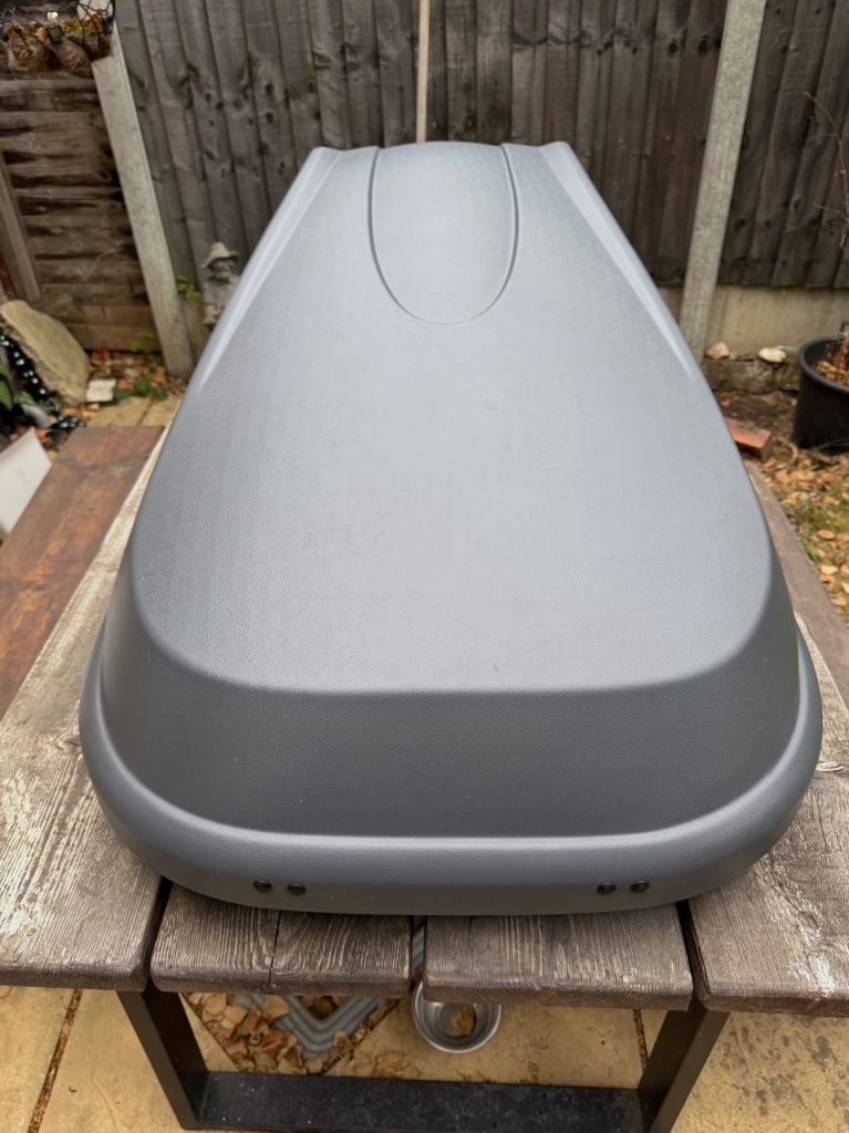 Grey Halfords 250L Roof Box and Bars
