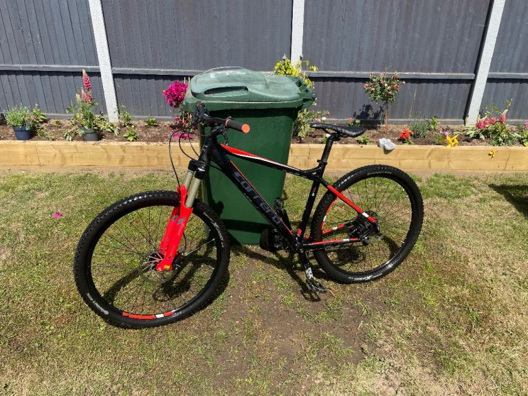 Carrera fury mountain bike size 18/medium 27.5 wheels