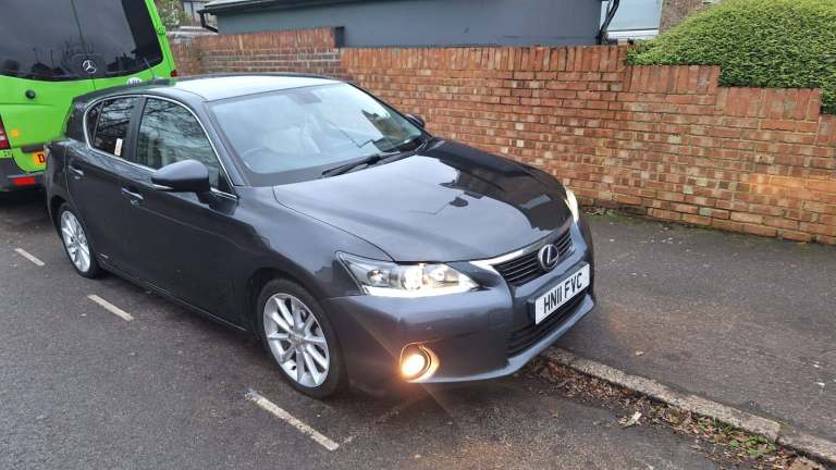 Lexus CT200H 