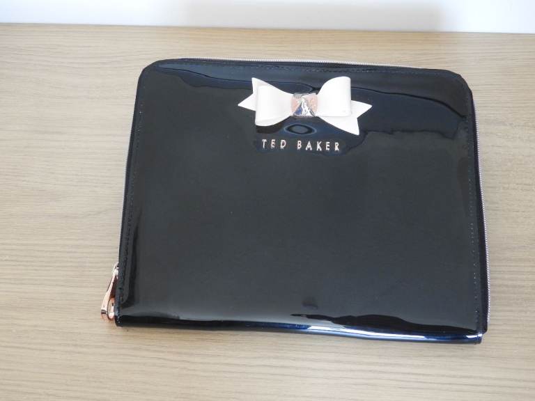 Ipad Case Ted Baker Black Patent Bow Pouch – new condition never used 
