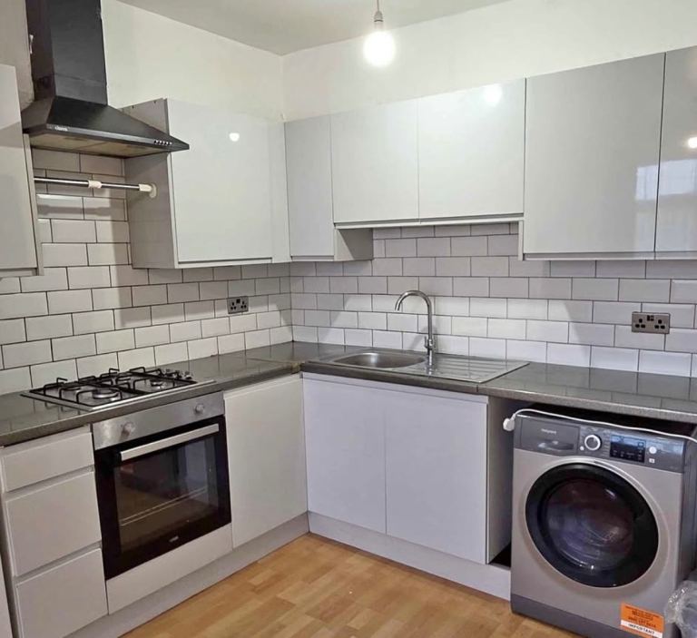 3 bed 1 bath flat
