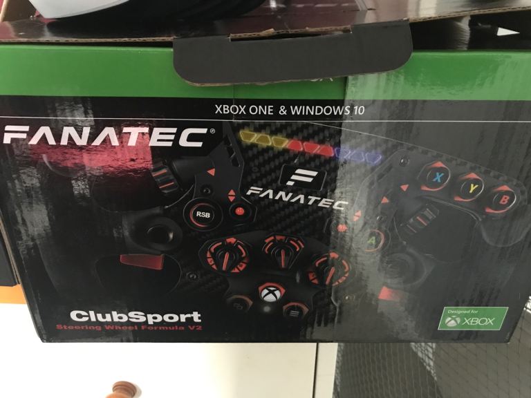 fanatec formula v2 wheel with qr2 pc xbox ps5  