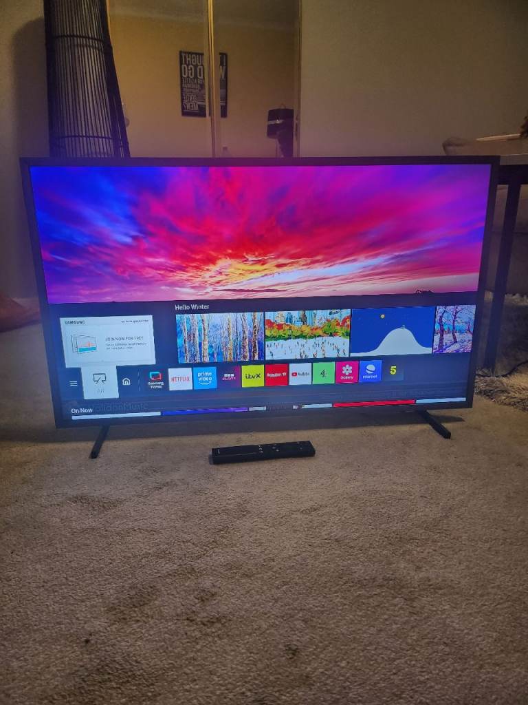 43" Samsung QLED 4K SMART CRYSTAL ULTRA UHD LED WiFi TV with Accessories £155