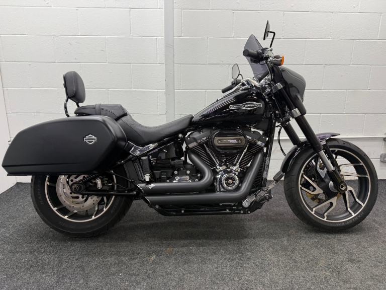 HARLEY-DAVIDSON FLSB SPORT GLIDE ABS ** 4514 miles - Vance and Hines Exhausts **