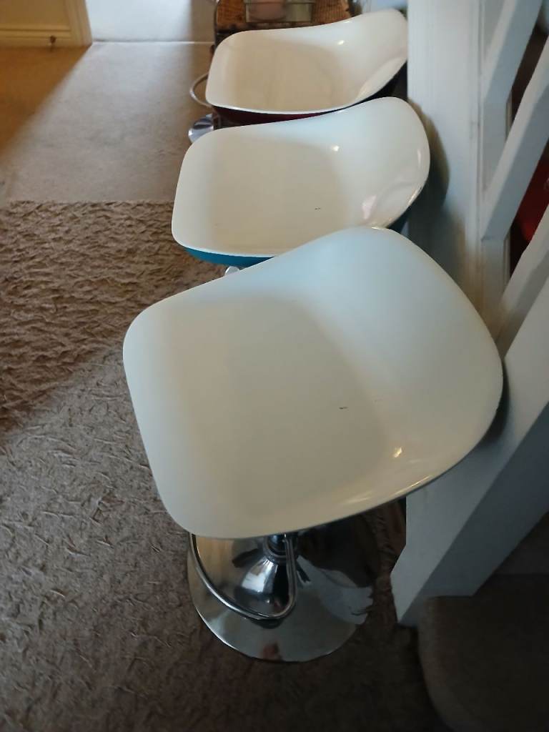 Bar stools x 4 