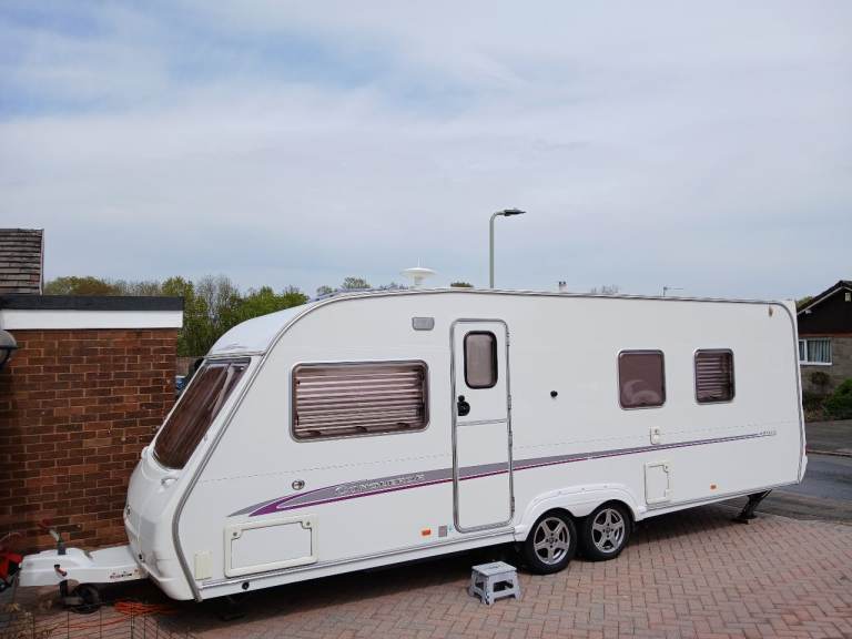 Swift Conqueror 645 Lux