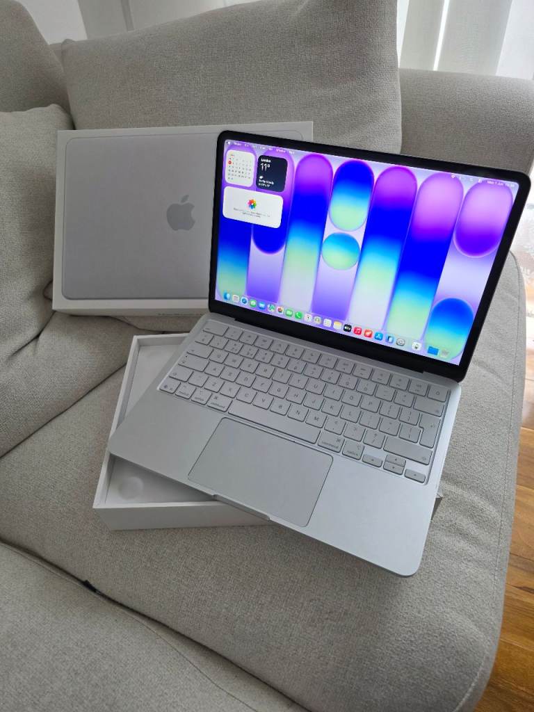 MacBook Neo 13" A18 Pro/8GB Ram/256GB SSD Silver
