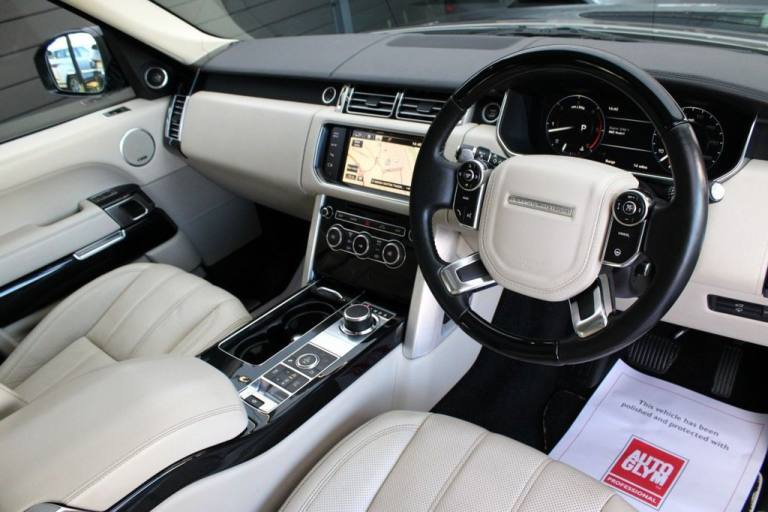 2015 Land Rover Range Rover 4.4 SD V8 Autobiography SUV 5dr Diesel Auto 4WD Euro 5 (339 ps) ESTAT...