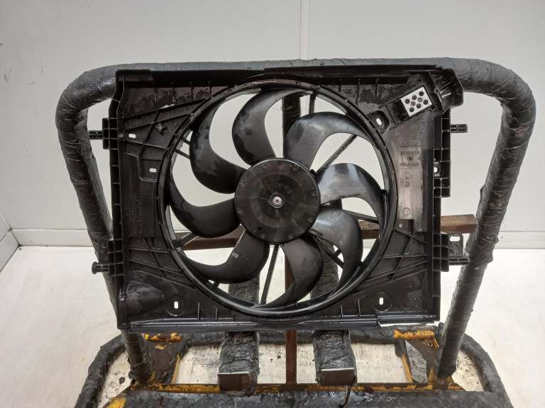 Dacia Duster Radiator Cooling Fan 2017-2021 1.0l Hr10det 214818665r