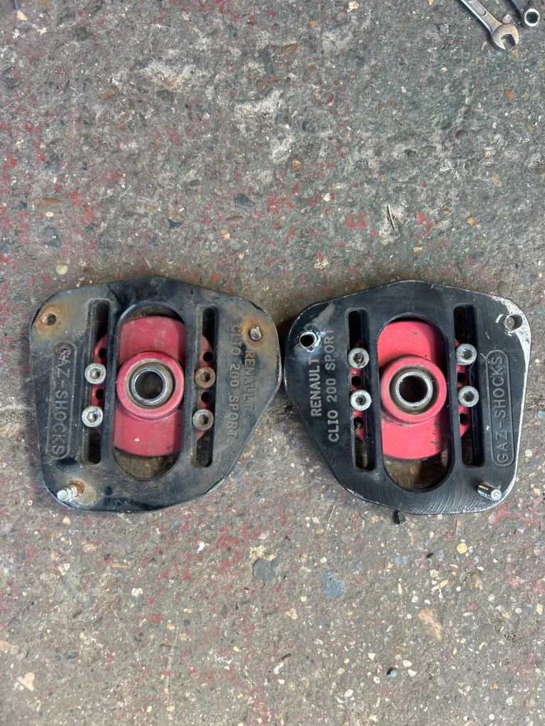 Renault 200 Clio sport top adjustable supension mounts 