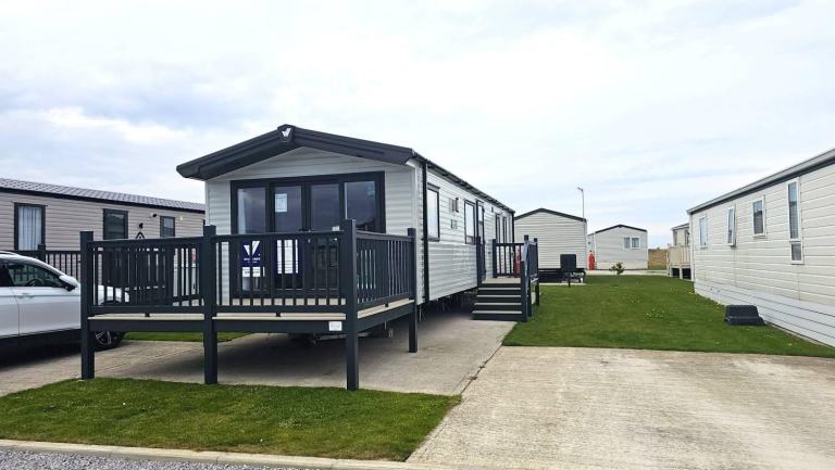 ** THE BEAUTIFUL WILLERBY MANOR - £57,995 ** in Hornsea  - Lodge / Caravan 
