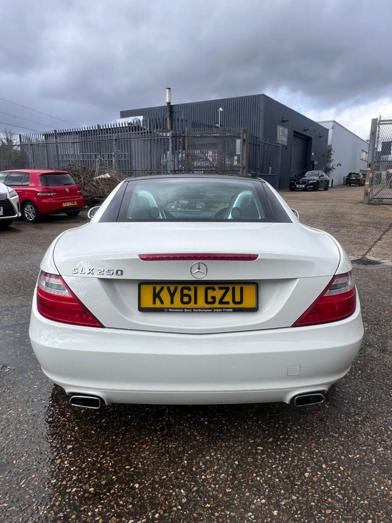 2011 Mercedes-Benz SLK SLK 250 BlueEFFICIENCY Edition 125 2dr Tip Auto CONVERTIBLE Petrol Automatic
