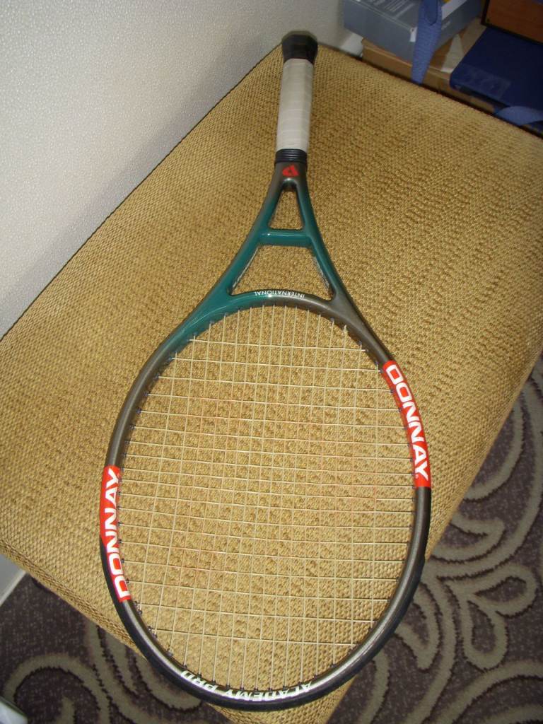 Donnay academy pro international tennis racket SL2 with original carry case