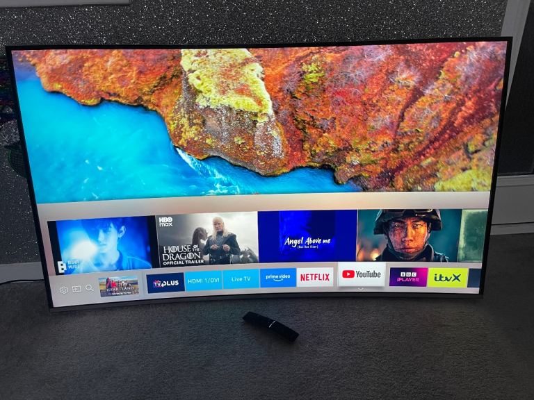 55” Samsung 4K uhd hdr curved tv