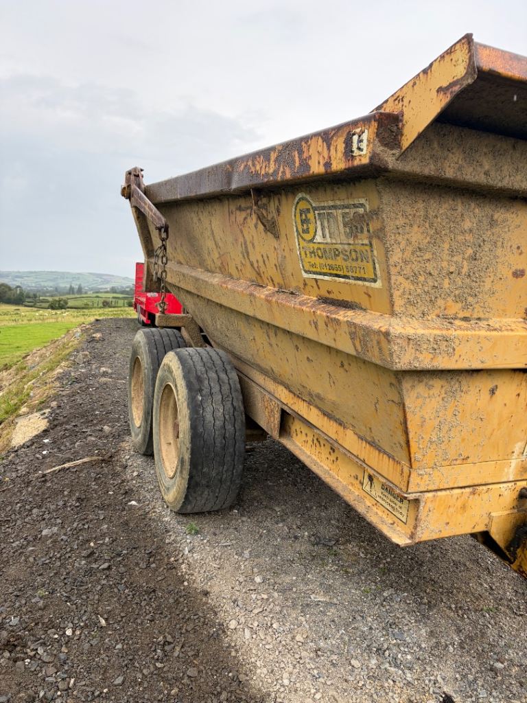 14 tone dump trailer and silage grab 4 ft 6 