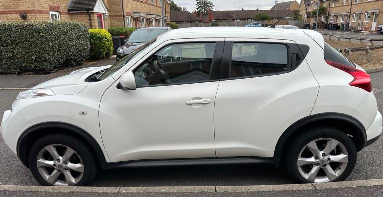 Nissan, JUKE, Hatchback, 2011, Manual, 1598 (cc), 5 doors