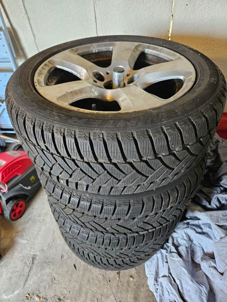 Bmw Winter tyres and trims 225/50R/17