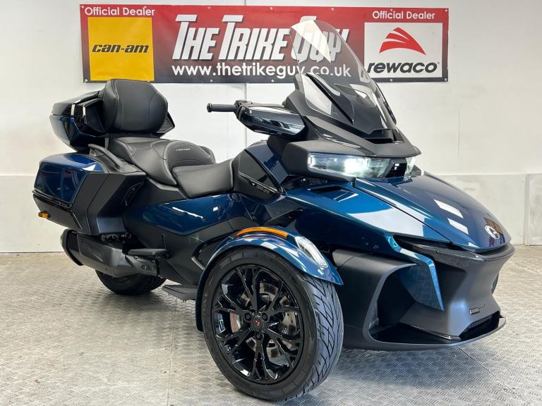 2024 74 CAN-AM SPYDER RT LIMITED SEMI AUTOMATIC TRIKE ONLY 160 MILES 