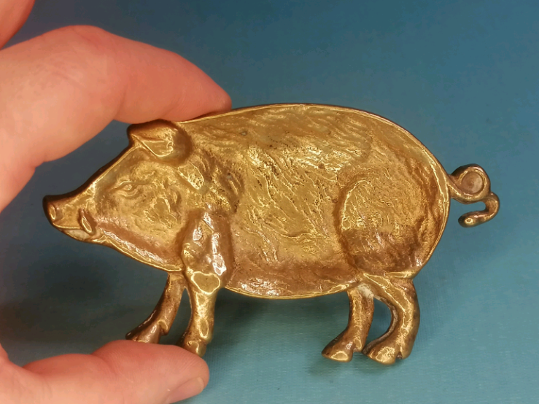 4,4 inch Antique English Brass Pig Coin Dish. 