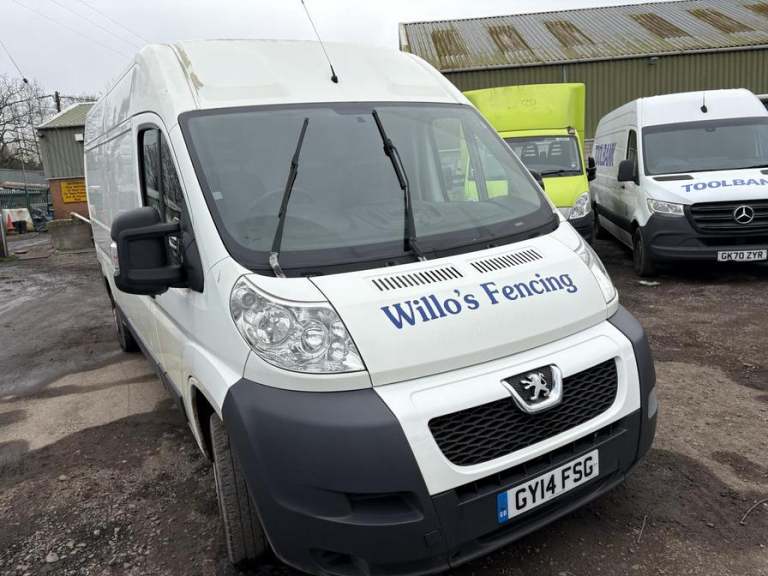 2014 Peugeot Boxer Boxer 335 L3H2 Professional HDi Panel Van DIESEL Manual
