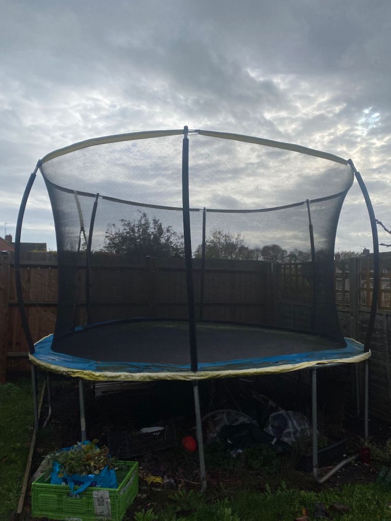 Trampoline 13ft