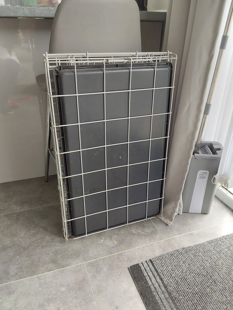 Small pet crate
