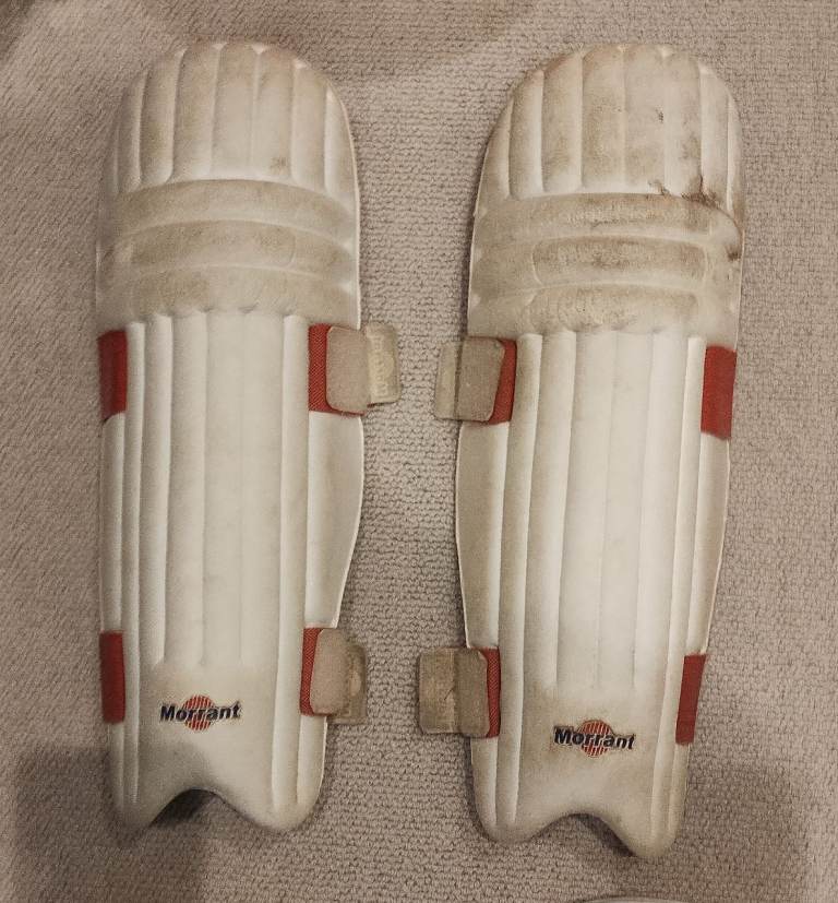 Morrant Cricket batting pads - Junior small
