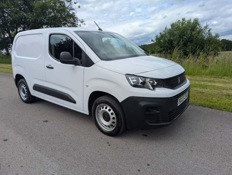 2023 Peugeot Partner 1000 1.5 BlueHDi 100 Professional Premium + Van PANEL VAN Diesel Manual