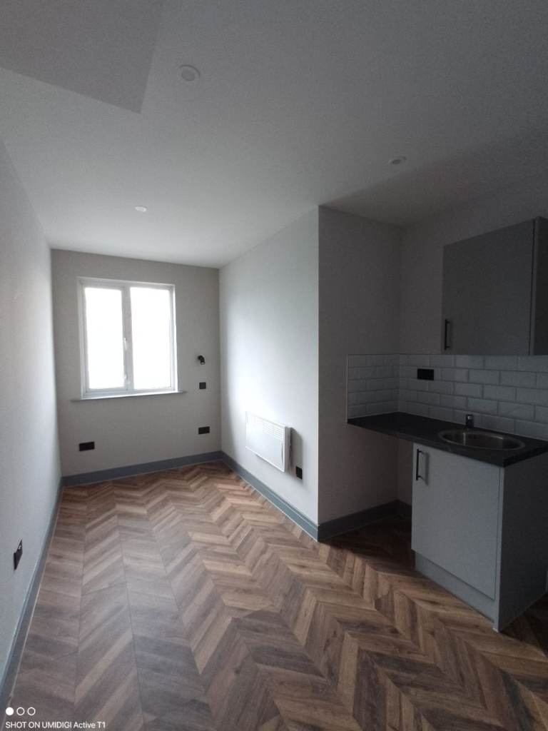 HMO Studio Flat – Enfield Area - N9 8NP – DSS Welcome (35+)
