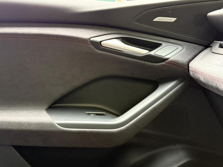  Audi Q6 e-tron 100kWh Edition 1 SUV 5dr Electric Auto quattro (388 ps) Electric Automatic