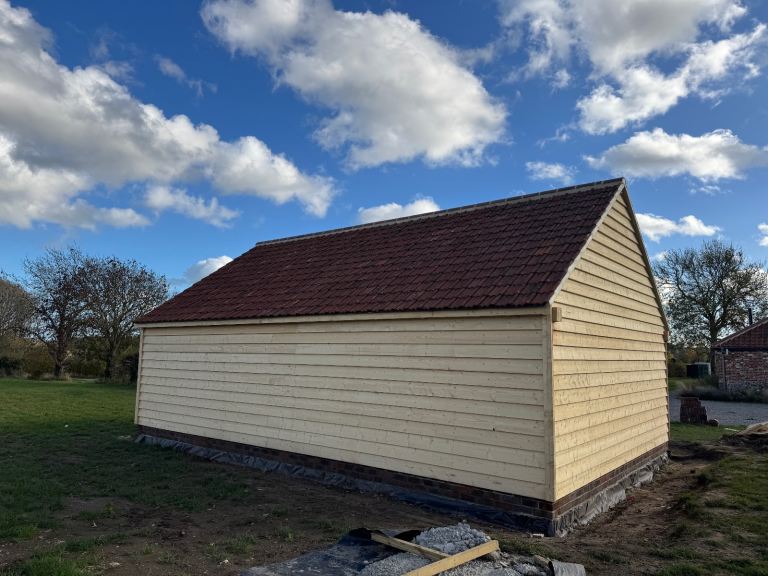 450 Reclaimed Clay Terracotta Corrugated Roof Tiles, Excellent Condition