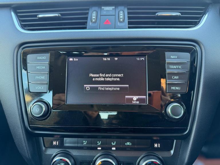 2013 Skoda Octavia 1.4 TSI Elegance Estate 5dr Petrol DSG Euro 5 (s/s) (140 ps) ESTATE Petrol Aut...