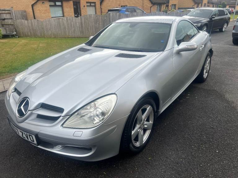 Low mileage - good history - genuine car - priced to sell.