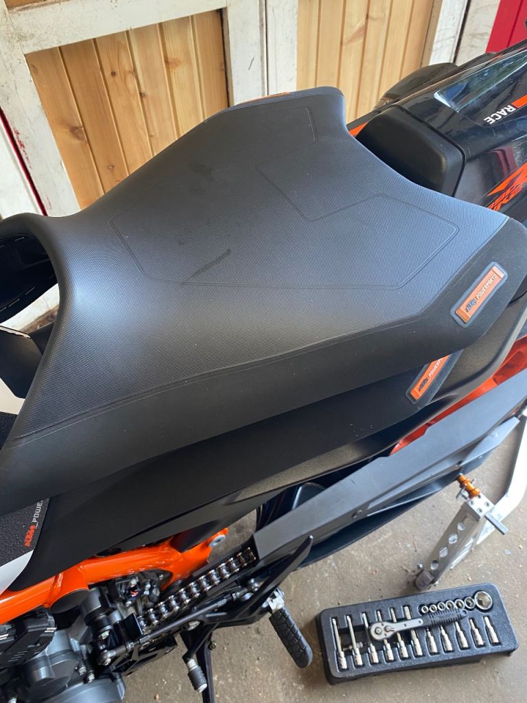 Ktm 890 power parts seat 