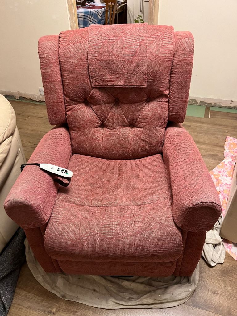 Riser recliner chair 