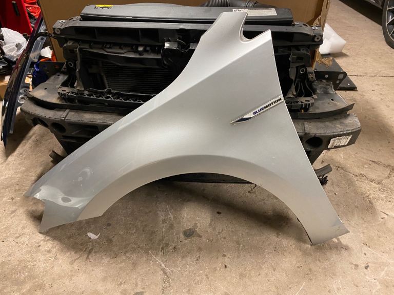VW GOLF GTD GTI R  GTI GTD R TSI Mk7 PASSENGER SIDE WING LA7W paint code 