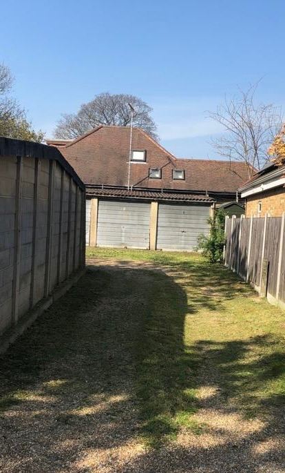 Garage to rent