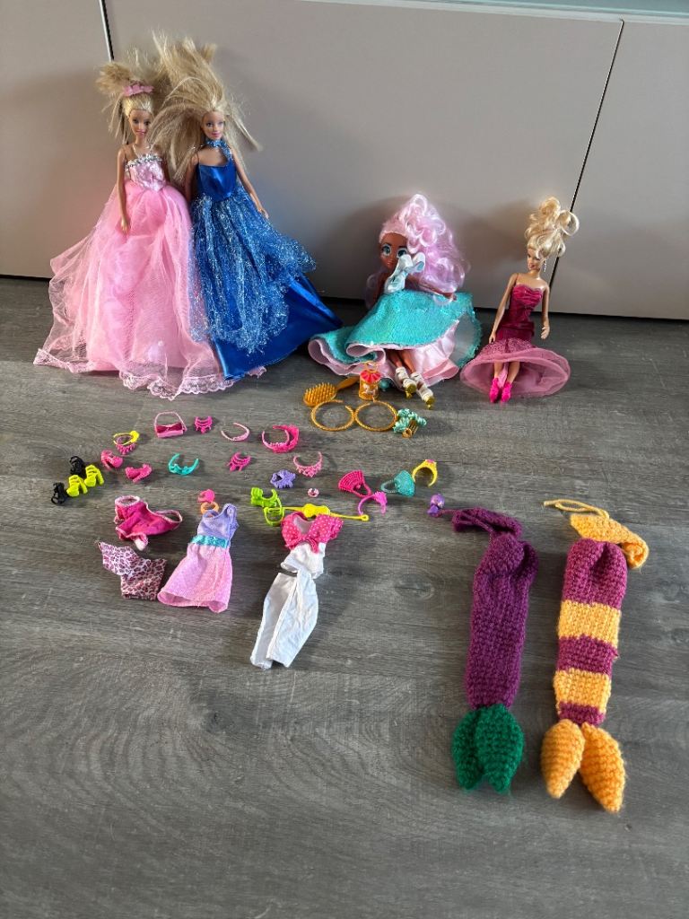 Barbie - bundle of dolls x5
