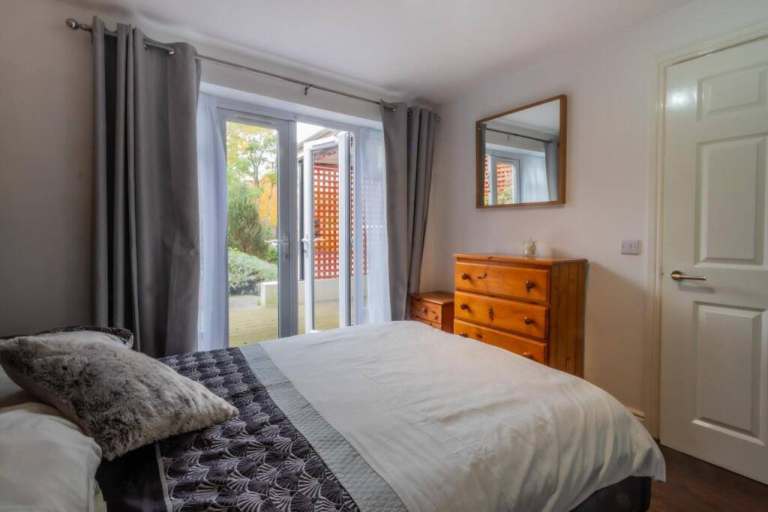 1 Bedroom Flat in Easton, Bristol - 40m2 - No Chain - Private Parking Space in a Gated Community
