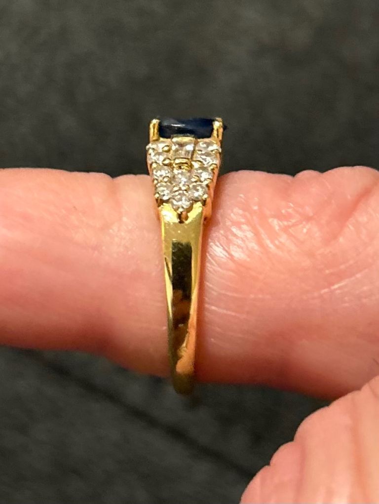 Diamond & Saphire ring 